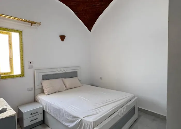 Sunrise Apartment *